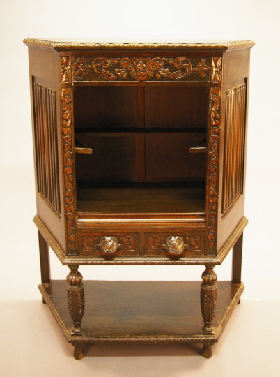 Jacobean Style Carved and Stained 2e078