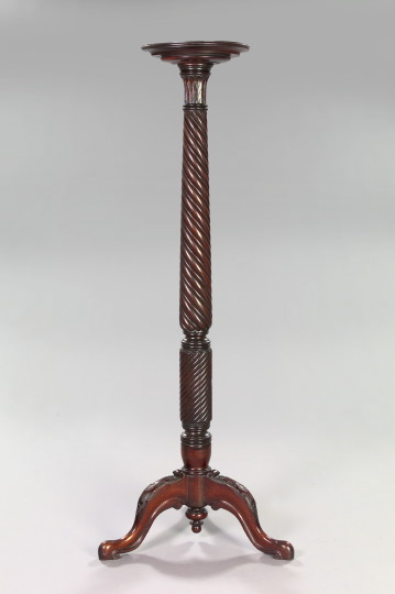 Victorian Style Mahogany Stand  2e542