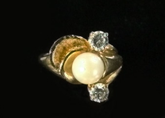 Fourteen Karat Yellow Gold Diamond 2e927