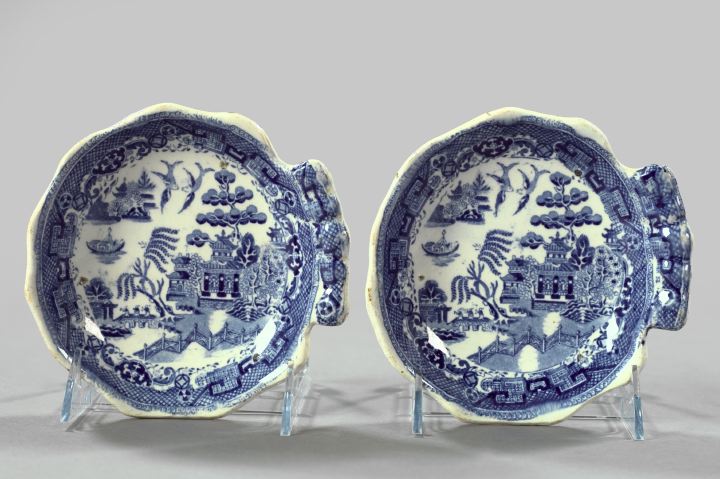 Pair of Staffordshire Blue and 2ed2f