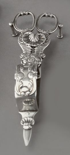 Fine Georgian Sterling Silver Snuffer Wick 2ed3b