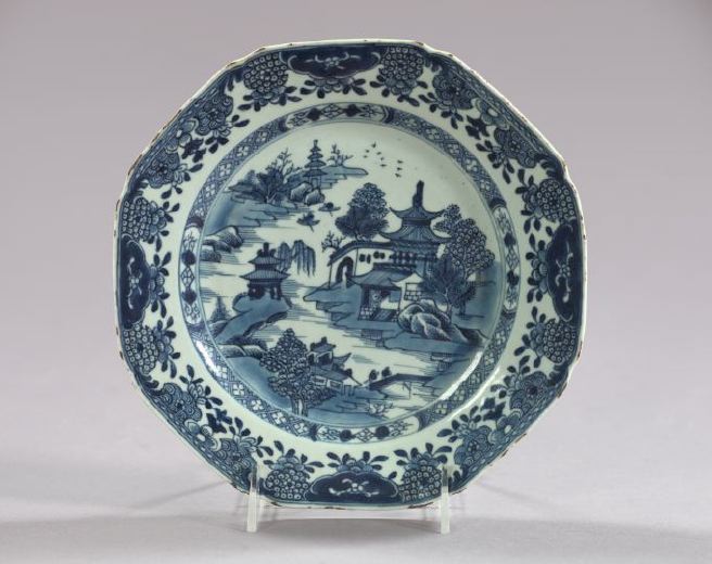 Chinese Export Blue and White Porcelain 2f1bf