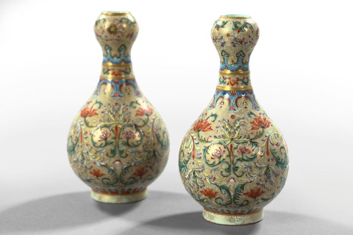 Good Pair of Tao Kuang Floral Enameled 2eed3