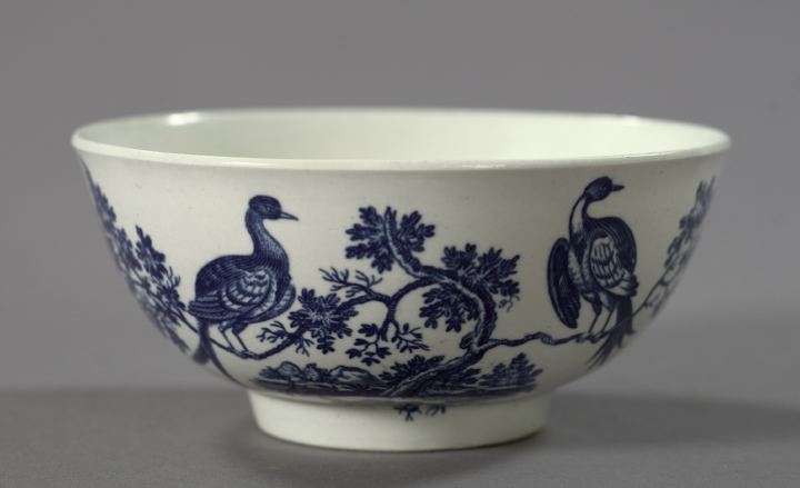 Good Caughley Blue and White Porcelain 2f599
