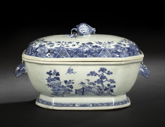 Chinese Export Blue and White Porcelain 2f5a0