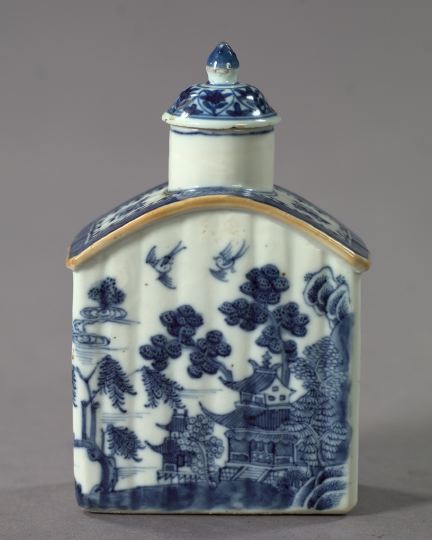 Chinese Export Blue and White Porcelain 2f5a2