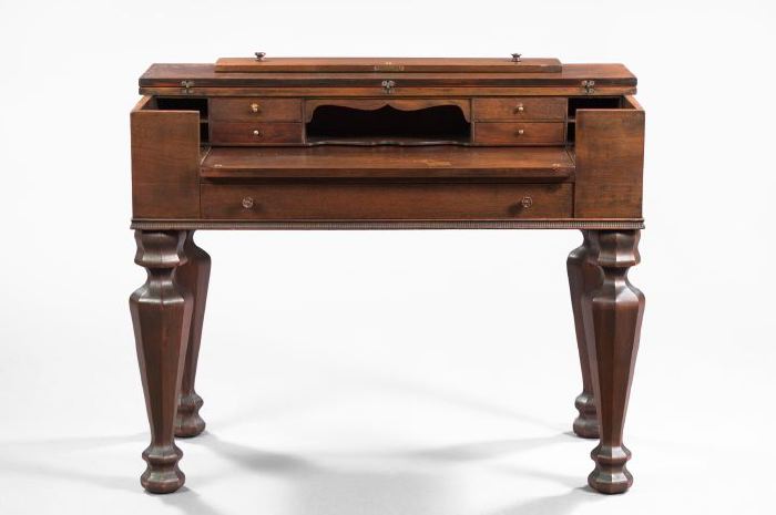 Late Classical-Style Mahogany Spinet