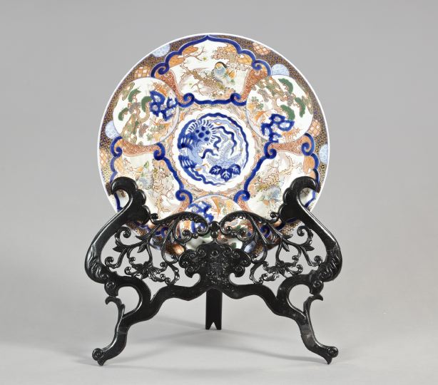 Large and Dramatic Japanese Imari