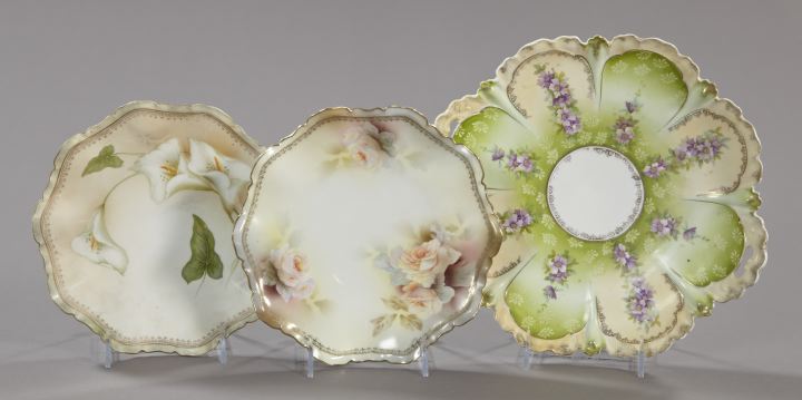 Three Piece Group of Porcelain  2fdfe