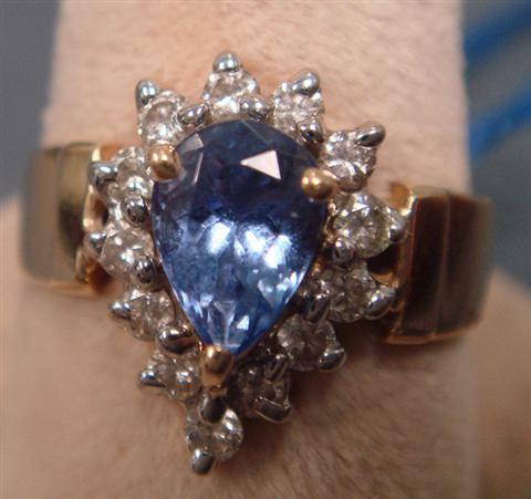 14K YG tanzanite and diamond ring  3bb0a