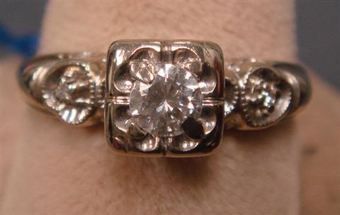 14K YG diamond ring, 3 stones,