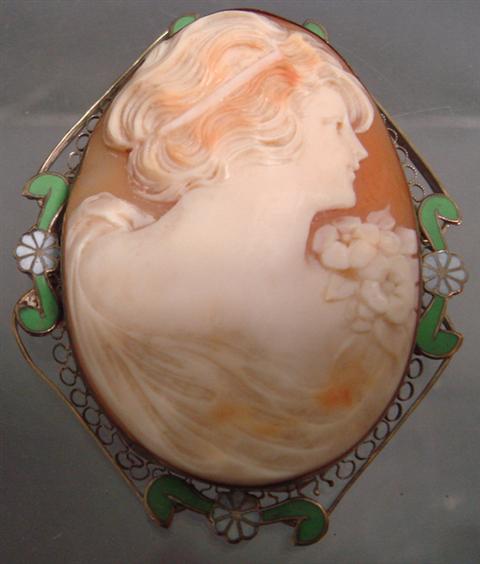 14K WG carved shell cameo pin  3bb29