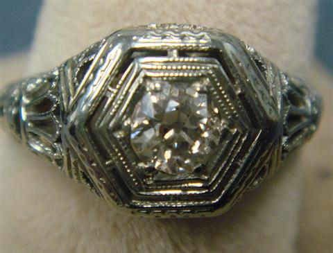 18K WG filigree diamond ring size 3bb33
