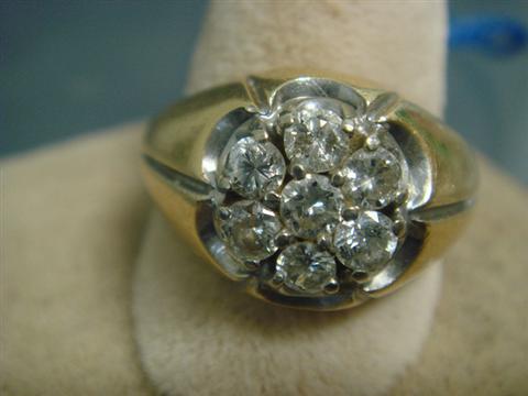 14K YG diamond ring, 7 diamonds