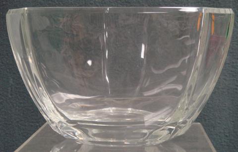 Triangular Tiffany Co crystal 3bc10