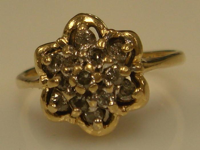 14K Diamond Cluster Ring. Yellow