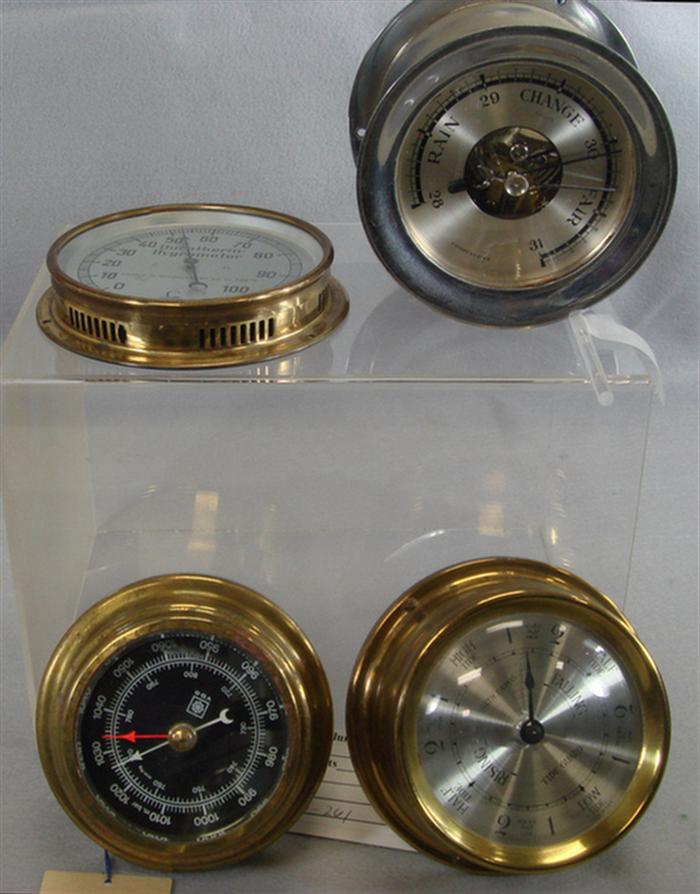 Lot 4 aneroid barometers Salem  3bfed