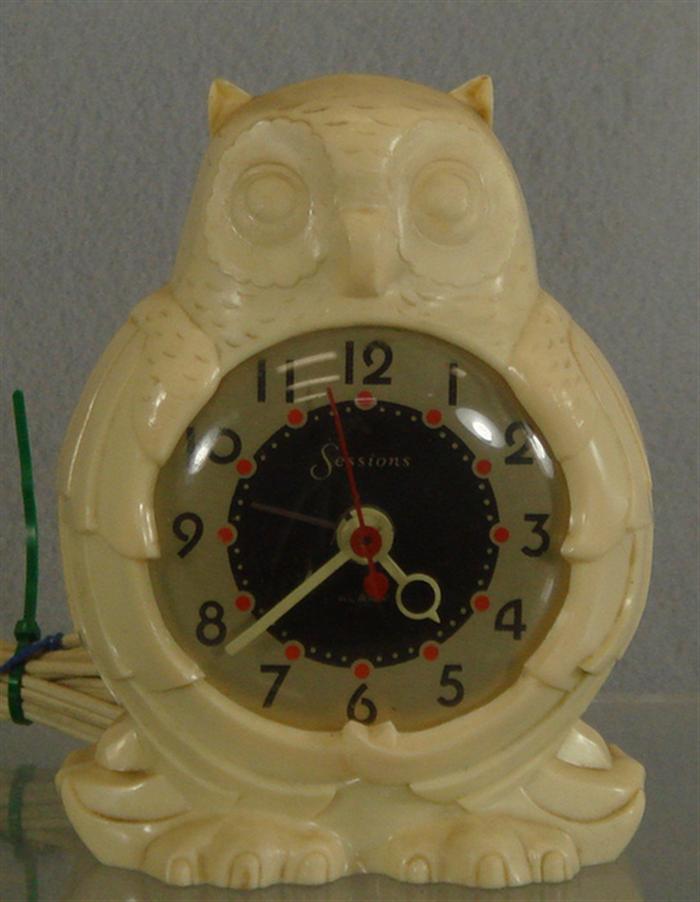 Sessions plastic owl alarm clock, 6