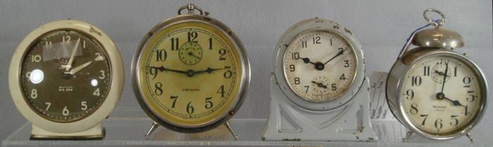4 alarm clocks 2 Westclox Westinghouse  3c02b