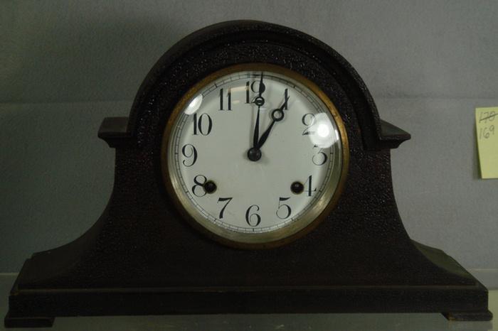 New Haven mahogany tambour clock  3c082