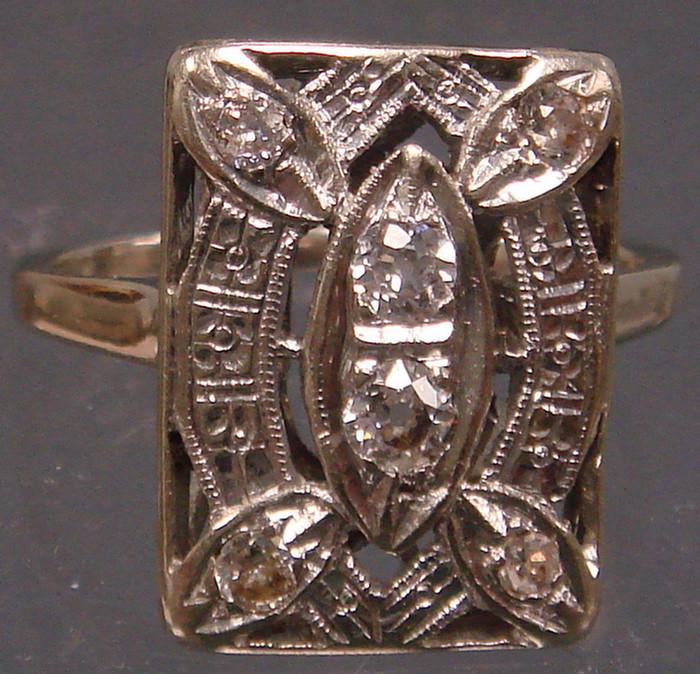 14K WG Art Deco Diamond Ring. Rectangular