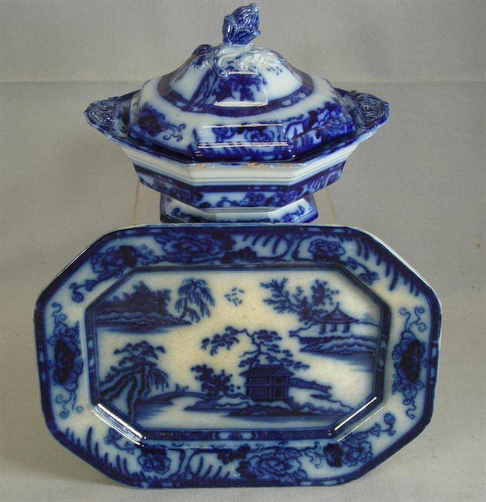 Hong Kong pattern flow blue ironstone 3bde2