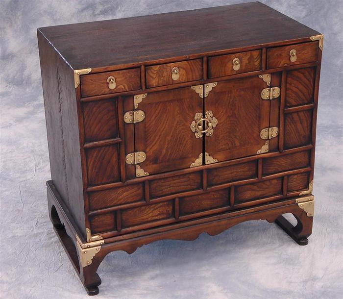 Korean elmwood chest on frame  3be28