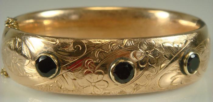 Gold-filled Bangle Bracelet. 19mm