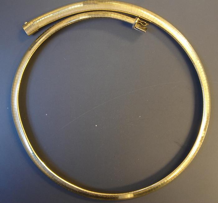 14K yg Necklace. 20" rigid herringbone