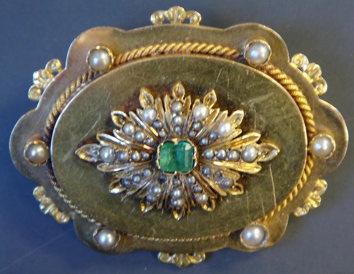 18k yg Emerald and Pearl Brooch.