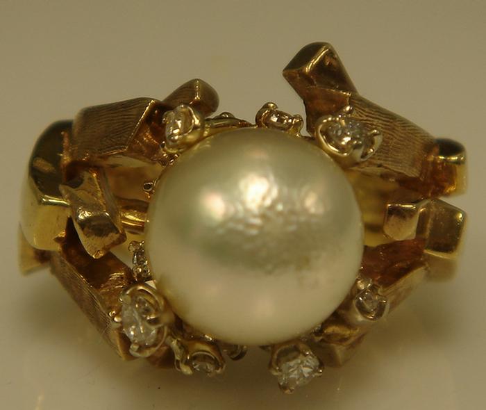 14K yg Pearl and Diamond Ring  3c376