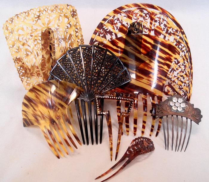 6 faux shell hair combs, all in excellent