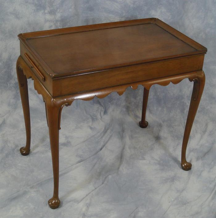 Kittinger mahogany QA tea table,