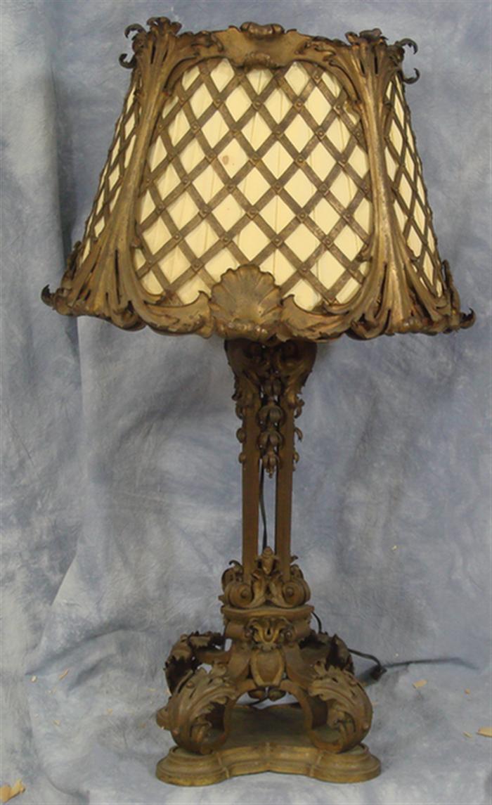 Bronze table lamp, ornate column
