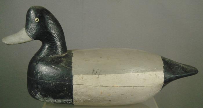 Painted duck decoy, unsigned, 14 1/4