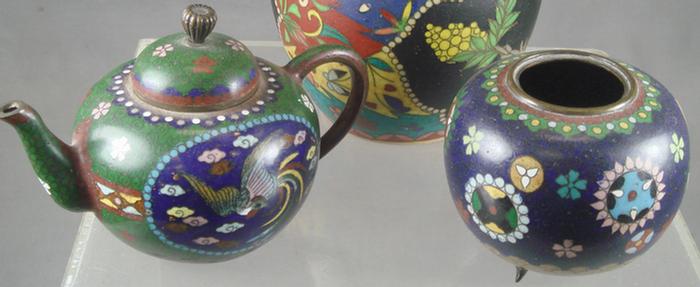 Cloisonne teapot and covered jar (missing