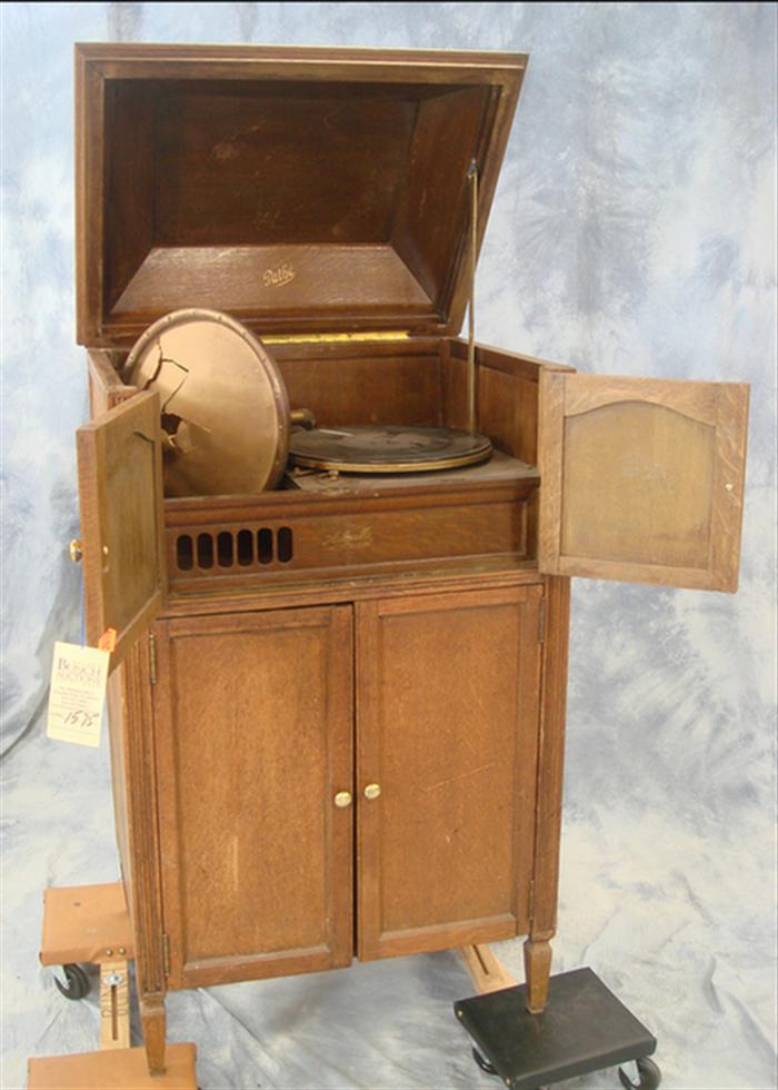 Pathe' Model H upright phonograph