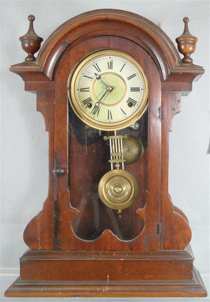 Ingraham walnut parlor clock, 1/2