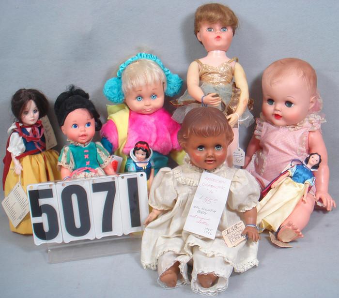 Vinyl/plastic dolls lot, 7 to 16