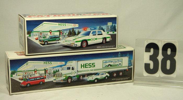 Hess Truck lot set of 2 mint 3cb64