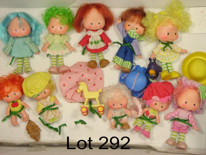 Lot of Strawberry Shortcake Dolls 3cc56