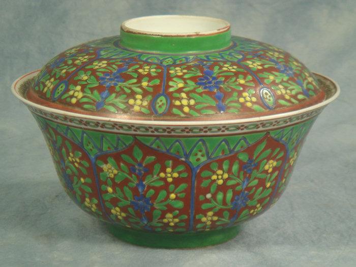 Chinese porcelain rice bowl with lid,