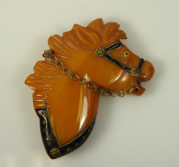 Bakelite horse head pin butterscotch 3cd2b