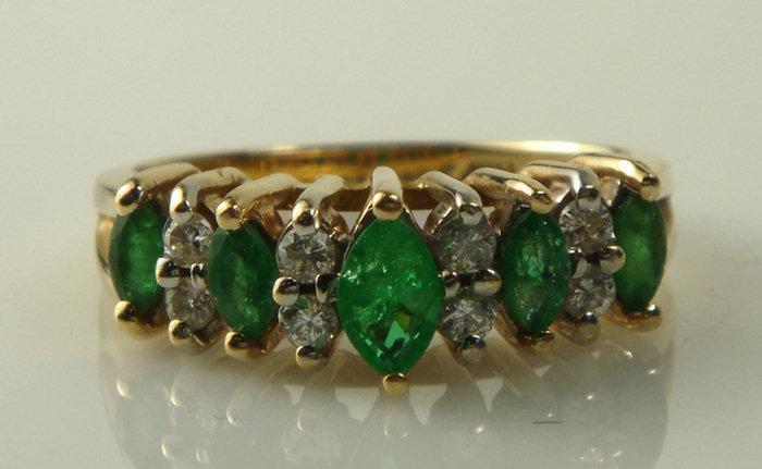 14K YG diamond and emerald ring  3cd60