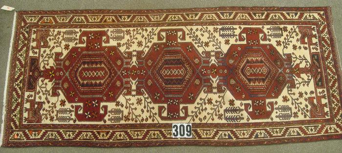 4 3 x 10 0 Turkish hall rug  3cdba