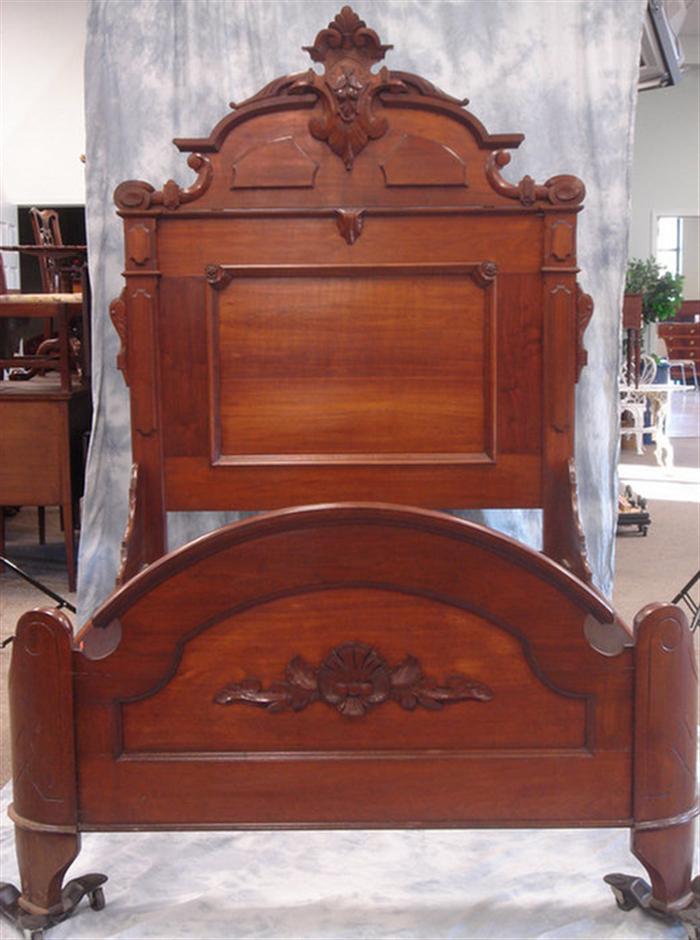 Carved walnut Victorian highback 3ce03