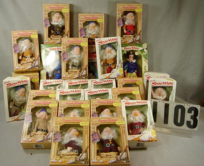 Lot of 27 Disney Snow White Dolls, all