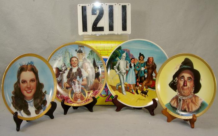 Lot of 4 Wizard of Oz collectors