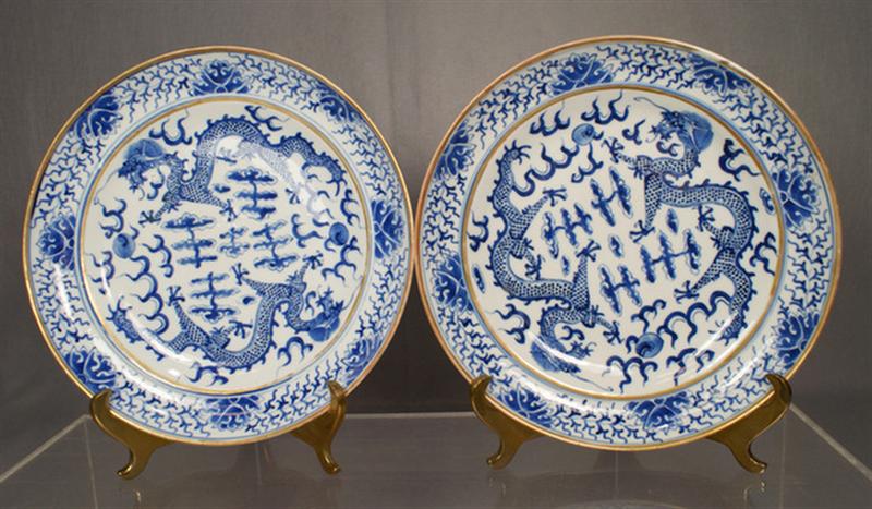 Pair of 19/20th c Chinese porcelain