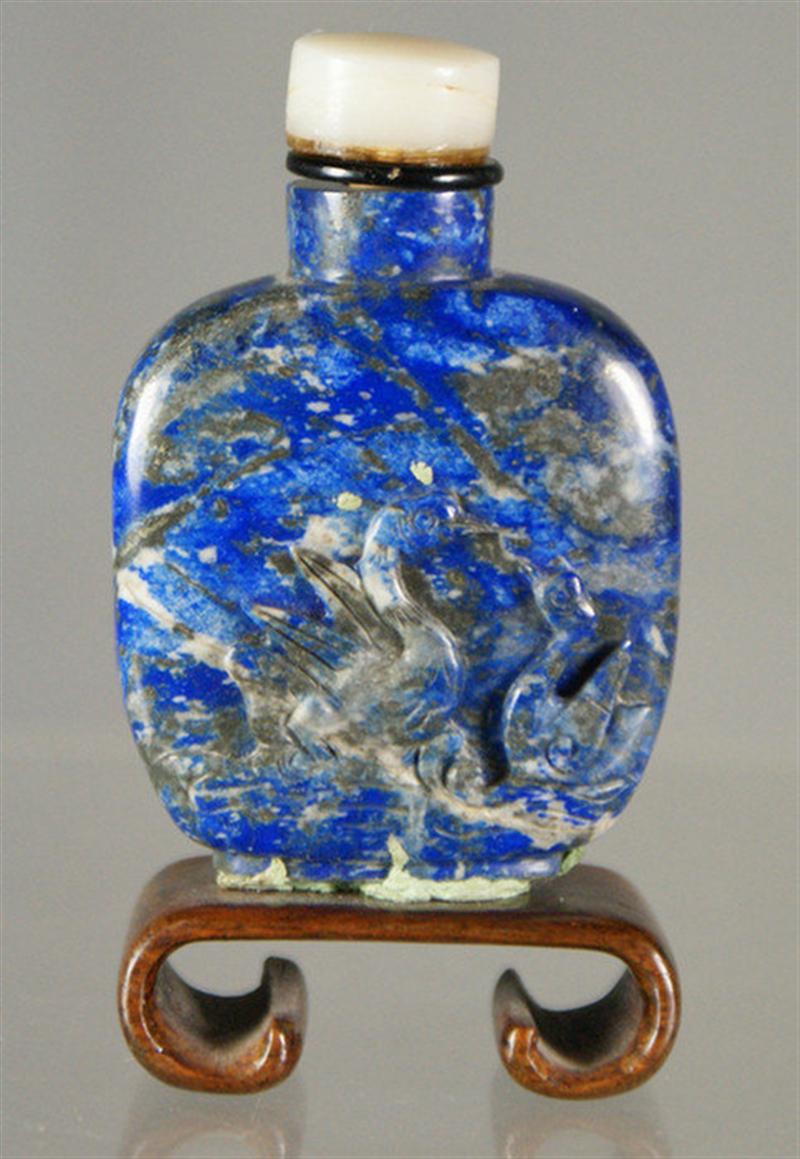 (1) swan carved lapis lazuli snuff